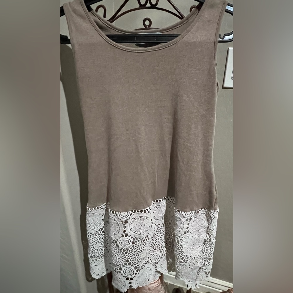 Pretty Angel L/XL Top 🎉